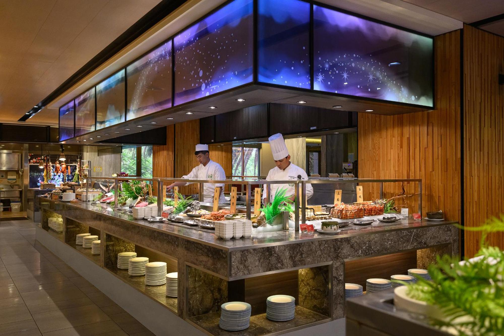 Evergreen Resort Hotel - Jiaosi Jiaoxi Extérieur photo The buffet at the hotel