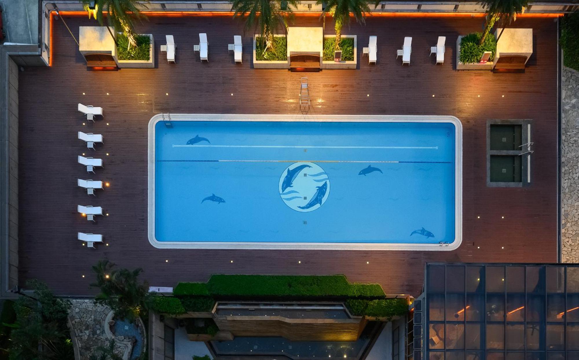 Evergreen Resort Hotel - Jiaosi Jiaoxi Extérieur photo The pool at the Dolphinarium