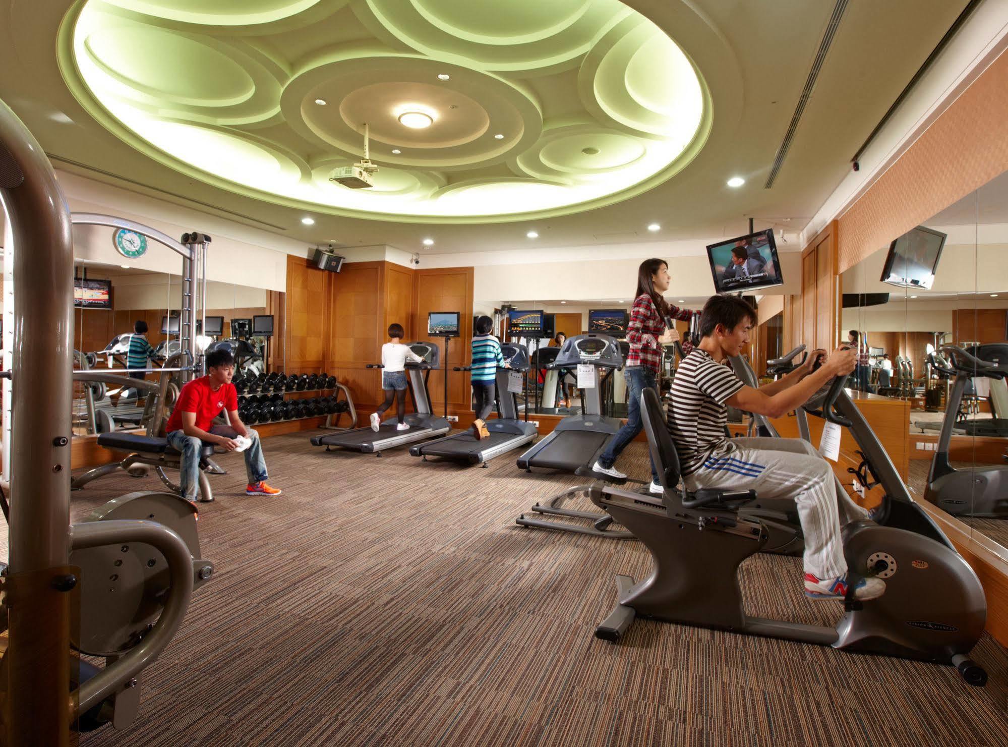 Evergreen Resort Hotel - Jiaosi Jiaoxi Extérieur photo The gym at the hotel