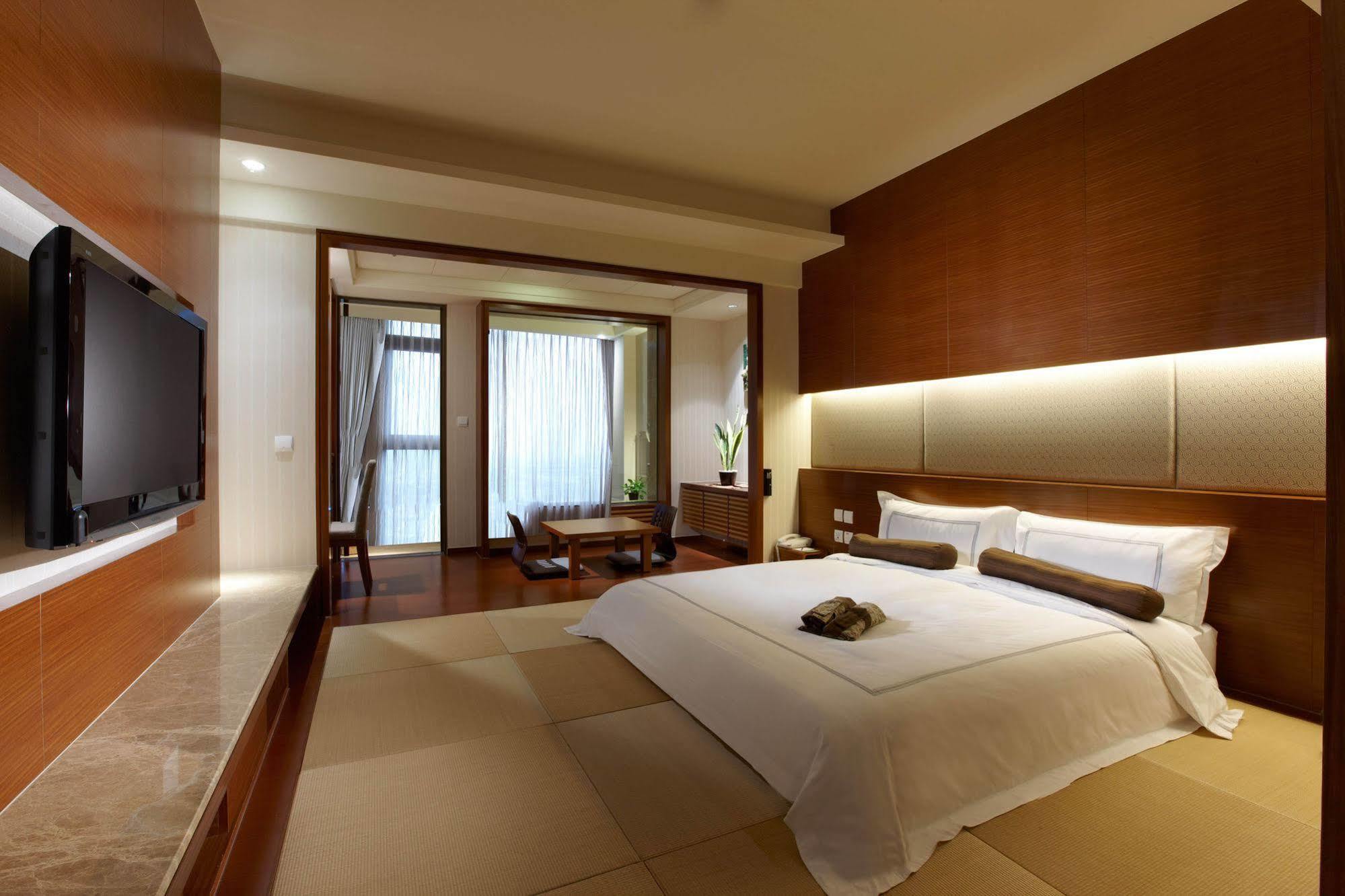 Evergreen Resort Hotel - Jiaosi Jiaoxi Extérieur photo Deluxe Room