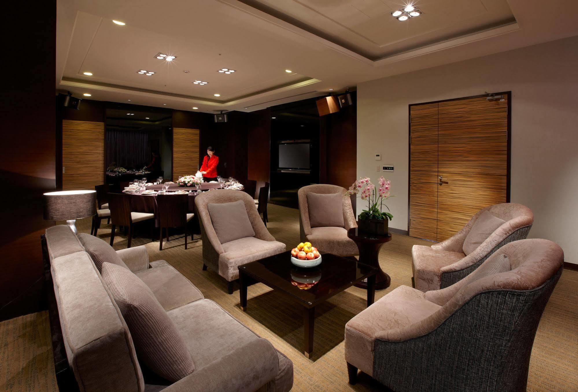 Evergreen Resort Hotel - Jiaosi Jiaoxi Extérieur photo The private suite at the airport
